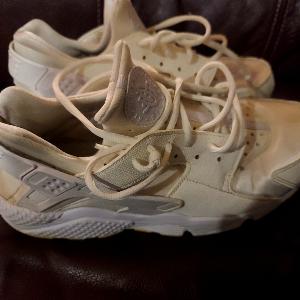 Nike Huarache Women's Sz 10